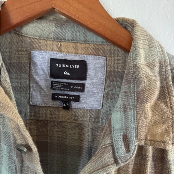 quiksilver green and blue flannel | size: XL - Picture 3 of 3